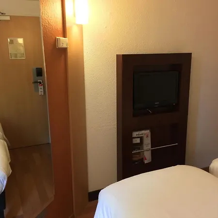 Ibis Pont Jumeaux Szálloda 3*